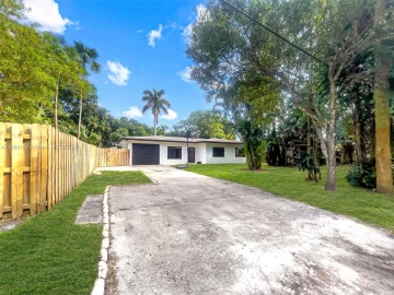 2454 SW 30th Ave, Fort Lauderdale, FL 33312