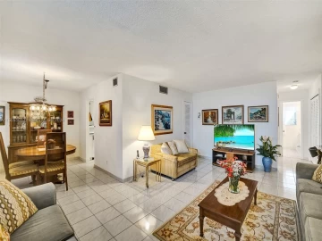 1811  Jefferson St 706, Hollywood, FL 33020