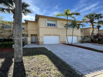 725 NW 170th Ter 725, Pembroke Pines, FL 33028