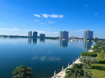 3020  Marcos Dr S504, Aventura, FL 33160