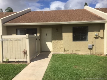 10295 W Boca Bnd W , Boca Raton, FL 33428