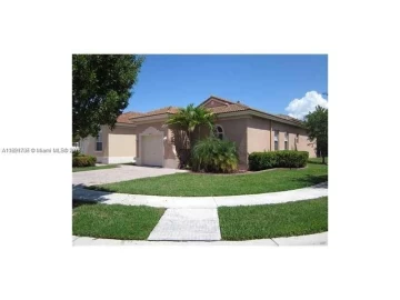 982 NE 37th Pl, Homestead, FL 33033