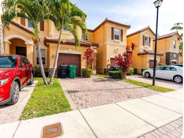 8763 NW 112th Pl ., Doral, FL 33178