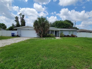 2805  13th St, Vero Beach, FL 32960