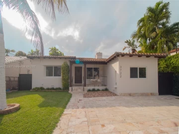 3722  Royal Palm Ave, Miami Beach, FL 33140