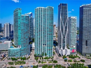 900  Biscayne Blvd 5104, Miami, FL 33132