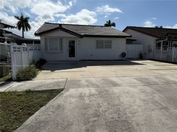 8738 NW 116th Ter, Hialeah Gardens, FL 33018