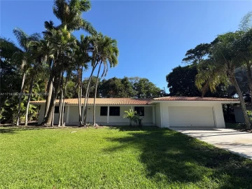 25581 SW 108th Ave, Homestead, FL 33032