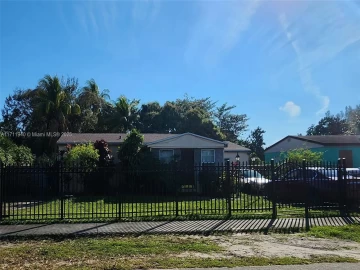 1418 NW 100th STREET, Miami, FL 33147