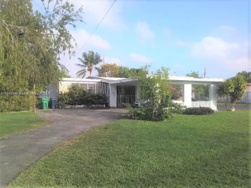 215 SW  105 PL, Sweetwater, FL 33174