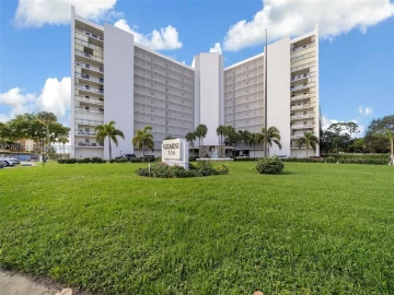 336  Golfview Rd 308, North Palm Beach, FL 33408