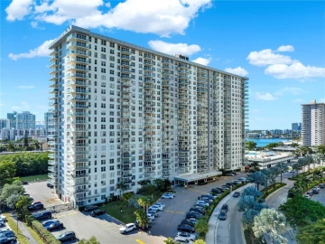 230  174th St MO5, Sunny Isles Beach, FL 33160