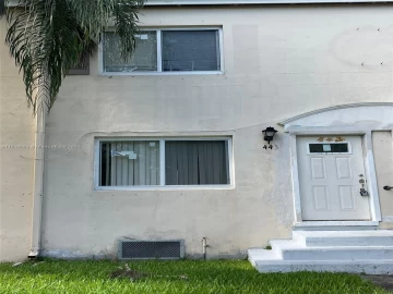 443 NW 83rd St 443, Miami, FL 33150