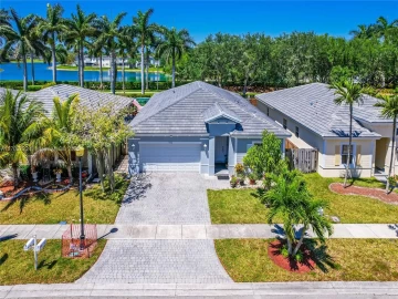 142 NE 33rd Ter, Homestead, FL 33033