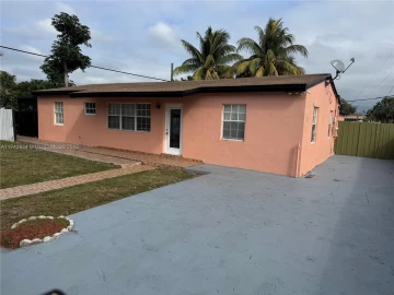 15831 NW 29th Ave , Miami Gardens, FL 33054