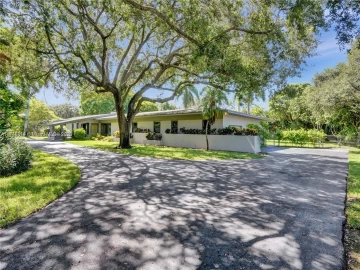 6220 SW 123rd Ter , Pinecrest, FL 33156