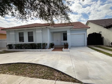 8964 NW 146th Ter, Miami Lakes, FL 33018