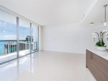 1060  Brickell Ave 4203, Miami, FL 33131