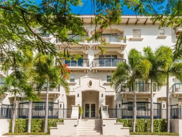 50  Alhambra Cir 306, Coral Gables, FL 33134