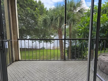 3300  Spanish Moss Ter 210, Lauderhill, FL 33319