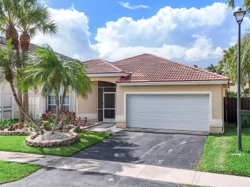 4  Gables Blvd, Weston, FL 33326