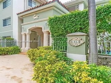 45  Antilla Ave 2C, Coral Gables, FL 33134