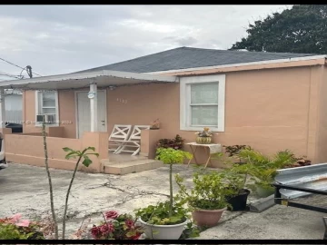 4183 E 10th Ave , Hialeah, FL 33013