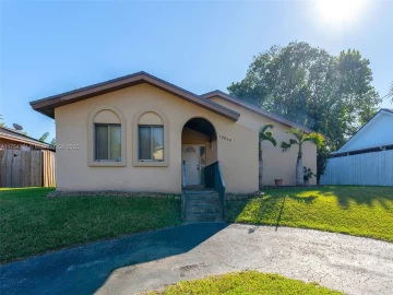 13564 SW 285th Ter, Homestead, FL 33033