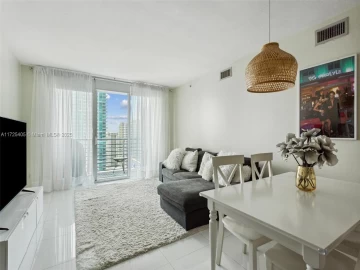 335 S Biscayne Blvd 2801, Miami, FL 33131