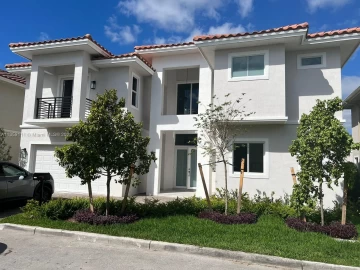 3537  Forest View Circle, Dania Beach, FL 33312