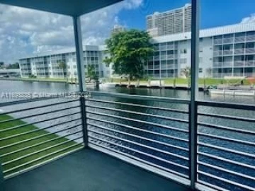 3725 NE 169th St 202, North Miami Beach, FL 33160