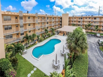 2145  Pierce St 421, Hollywood, FL 33020