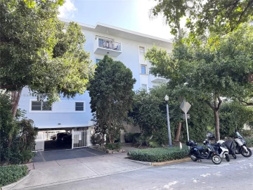 221  Meridian Ave 304, Miami Beach, FL 33139