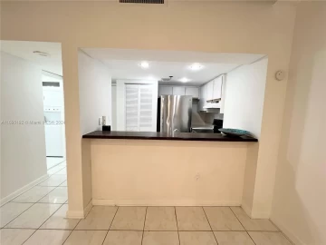 540  Brickell Key Dr 214, Miami, FL 33131