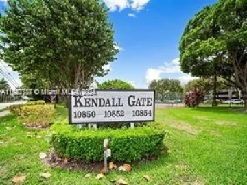 10852  Kendall Dr 403, Miami, FL 33176